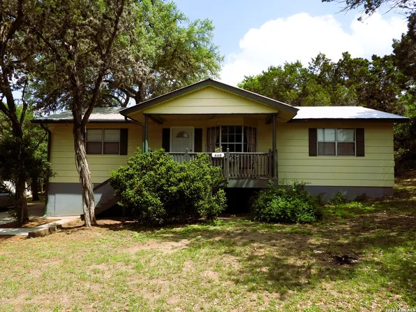 448 White Bass Dr, Lakehills, TX 78063
