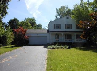 1014 Staci Ln, Webster, NY 14580