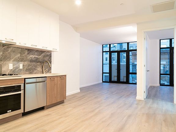 3rd image of 111 Mulberry St #5C