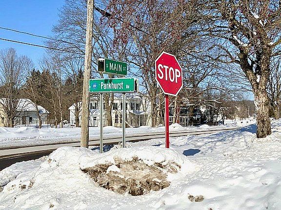 3rd image of Parkhurst Rd