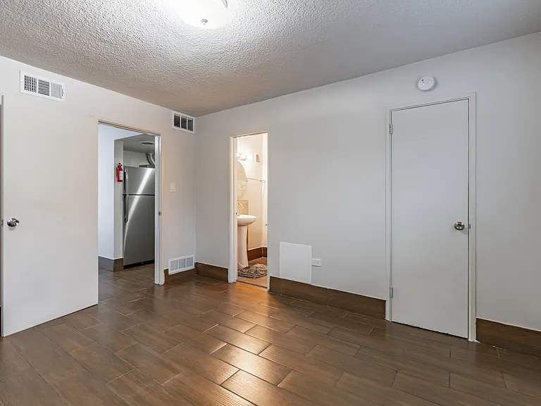 Crescendo Apartments — Photo 17