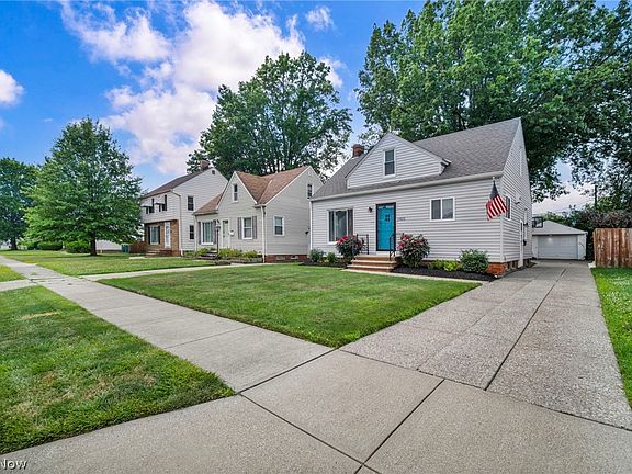 4th image of 2910 Commonwealth Dr