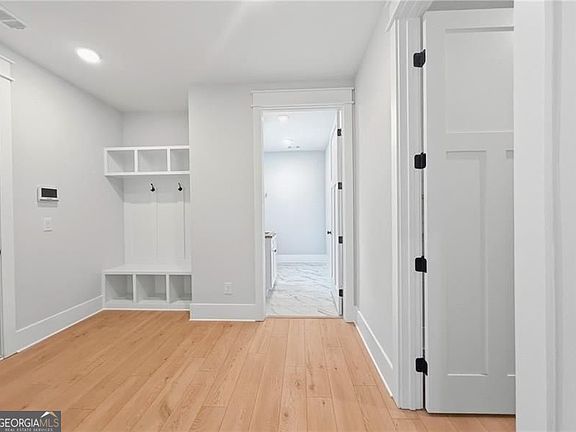 2nd image of 115 Palisade Dr