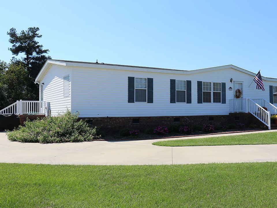 2nd image of 106 Rosewood Ct