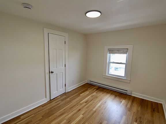 2nd image of 111 Washington St APT 6
