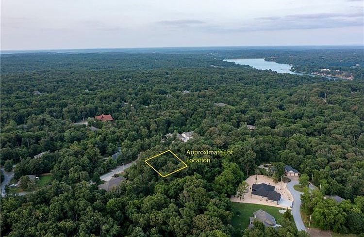 1st image of Leawood Ln