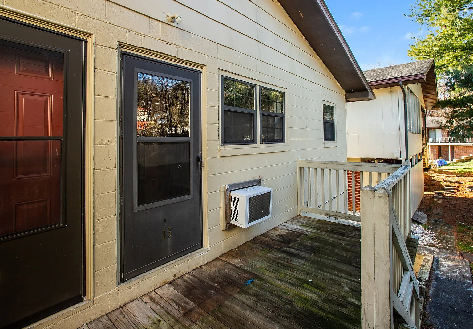 80 Jones Road — Photo 2