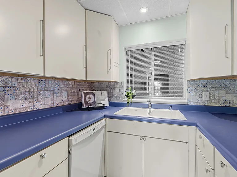 316 Cherry St #100 — Photo 3