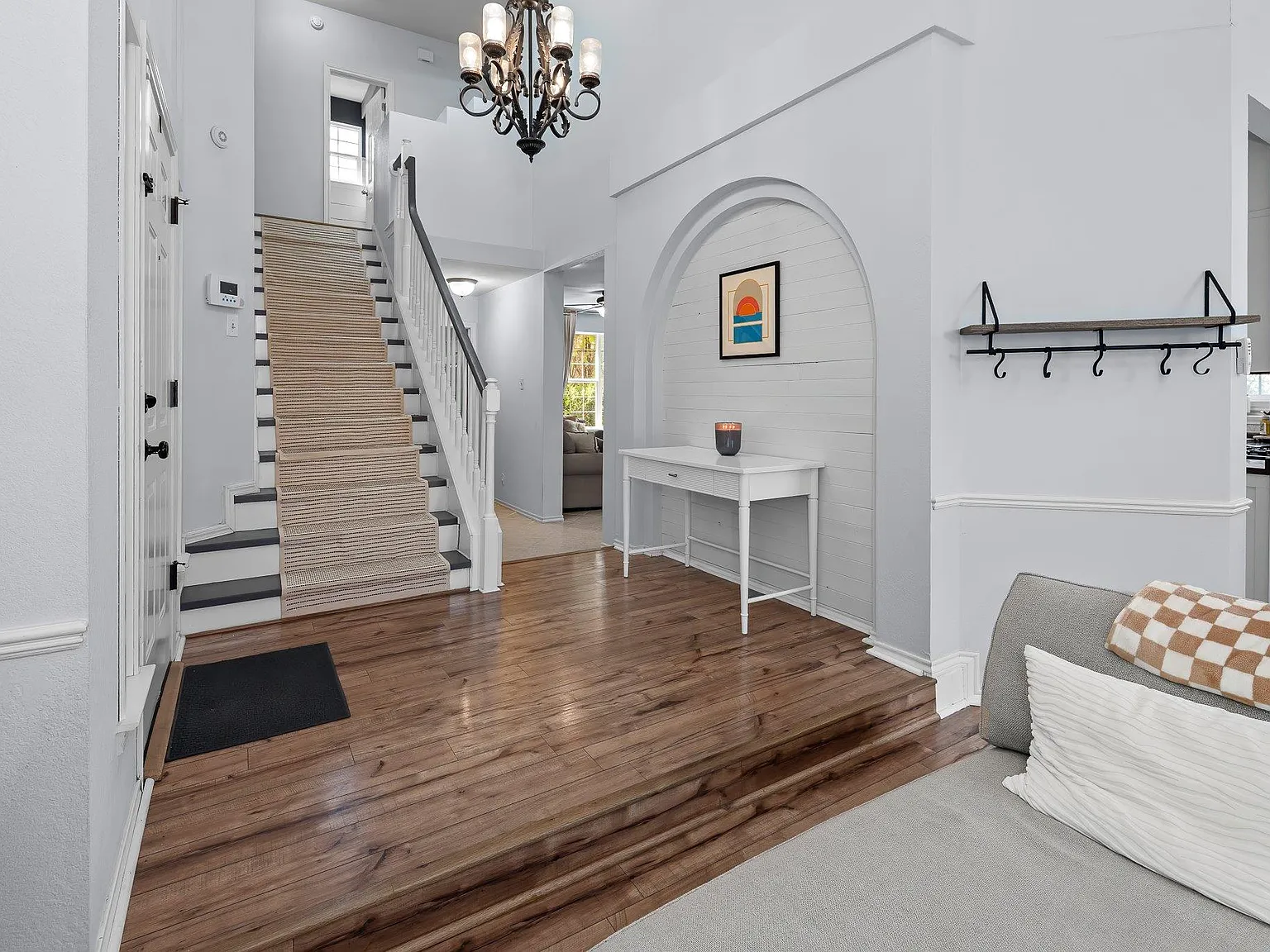 3 bed, 2.5 bath, 2157 sqft, $2,500 — Photo 4