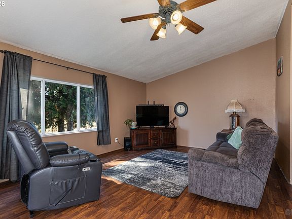 2nd image of 76654 Heath Rd