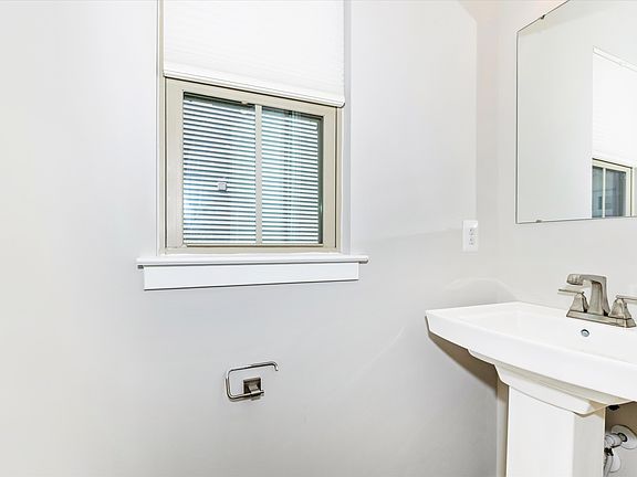 3rd image of 6144 Margarita Way