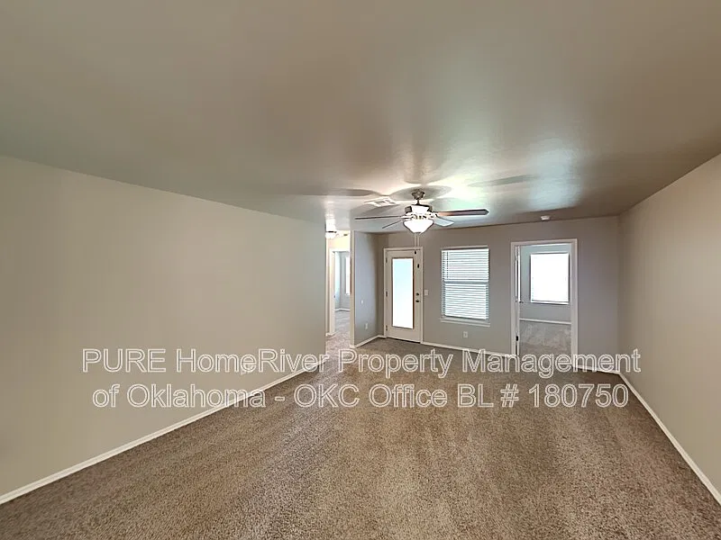 3 bed, 2.0 bath, 1430 sqft, $1,565 — Photo 2