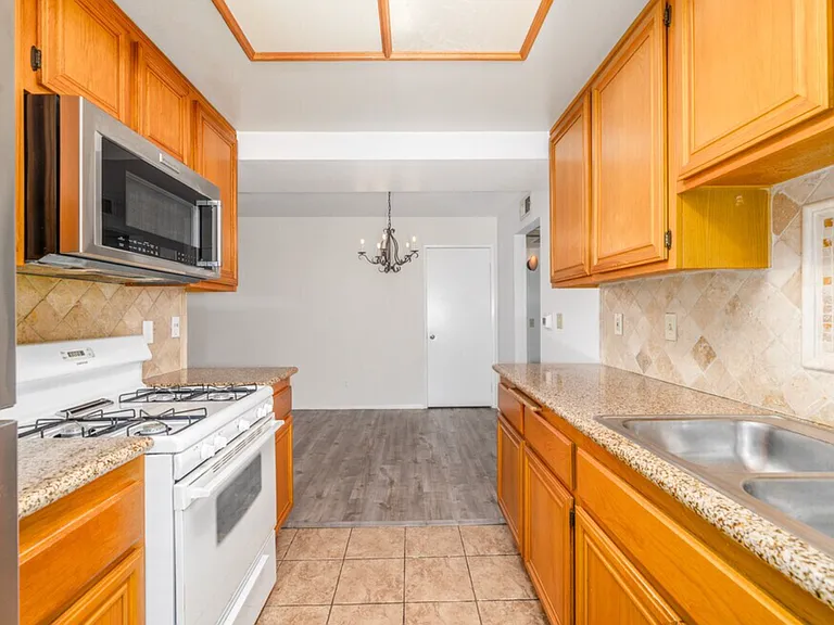 14950 Burbank Blvd #101 — Photo 6