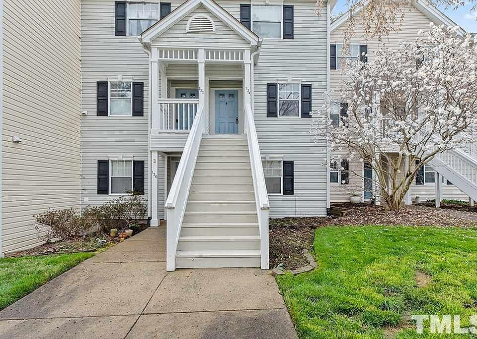 1st image of 227 Schultz St #227