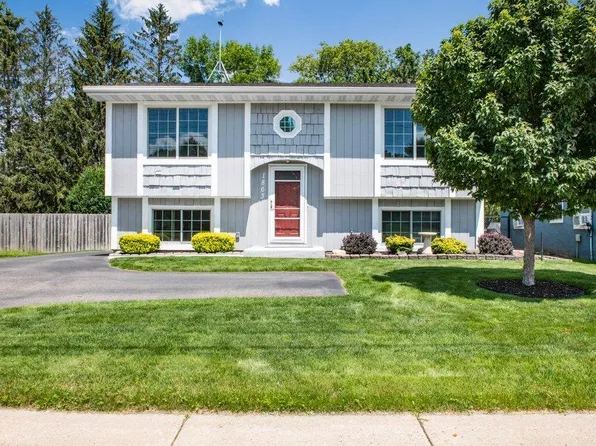 1863 Highway 96 E, White Bear Lake, MN 55110