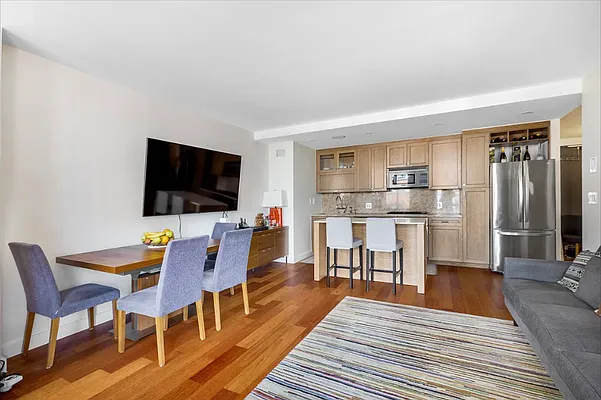 Sold by SERHANT. | media 3