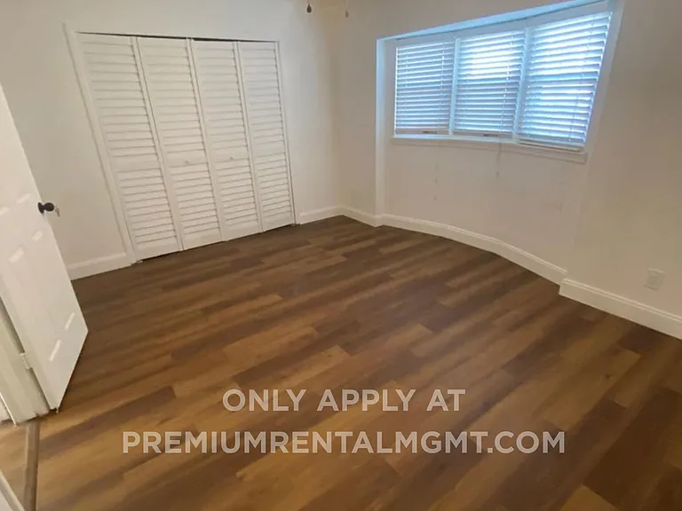7425 Daniel Webster Dr #B11 — Photo 11