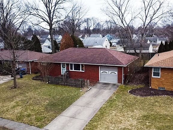 3rd image of 212 Roanoke Ave