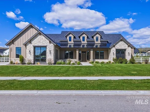 7664 W Diamond Lake Dr, Boise, ID 83714