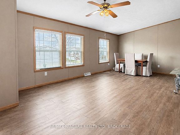 3rd image of 3033 Townline Rd #260