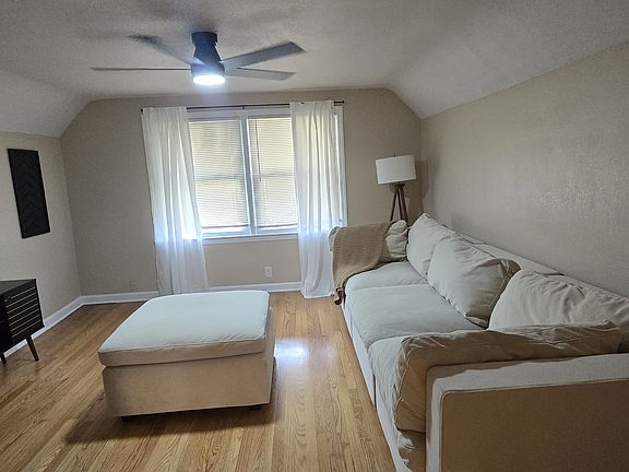 4th image of 1823 S 52nd St #1