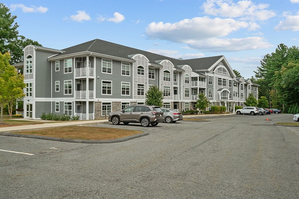 635 Old Post Rd #302