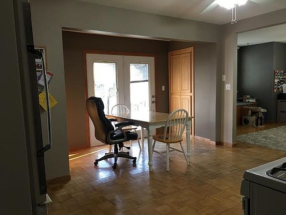 4th image of 800 Madison St