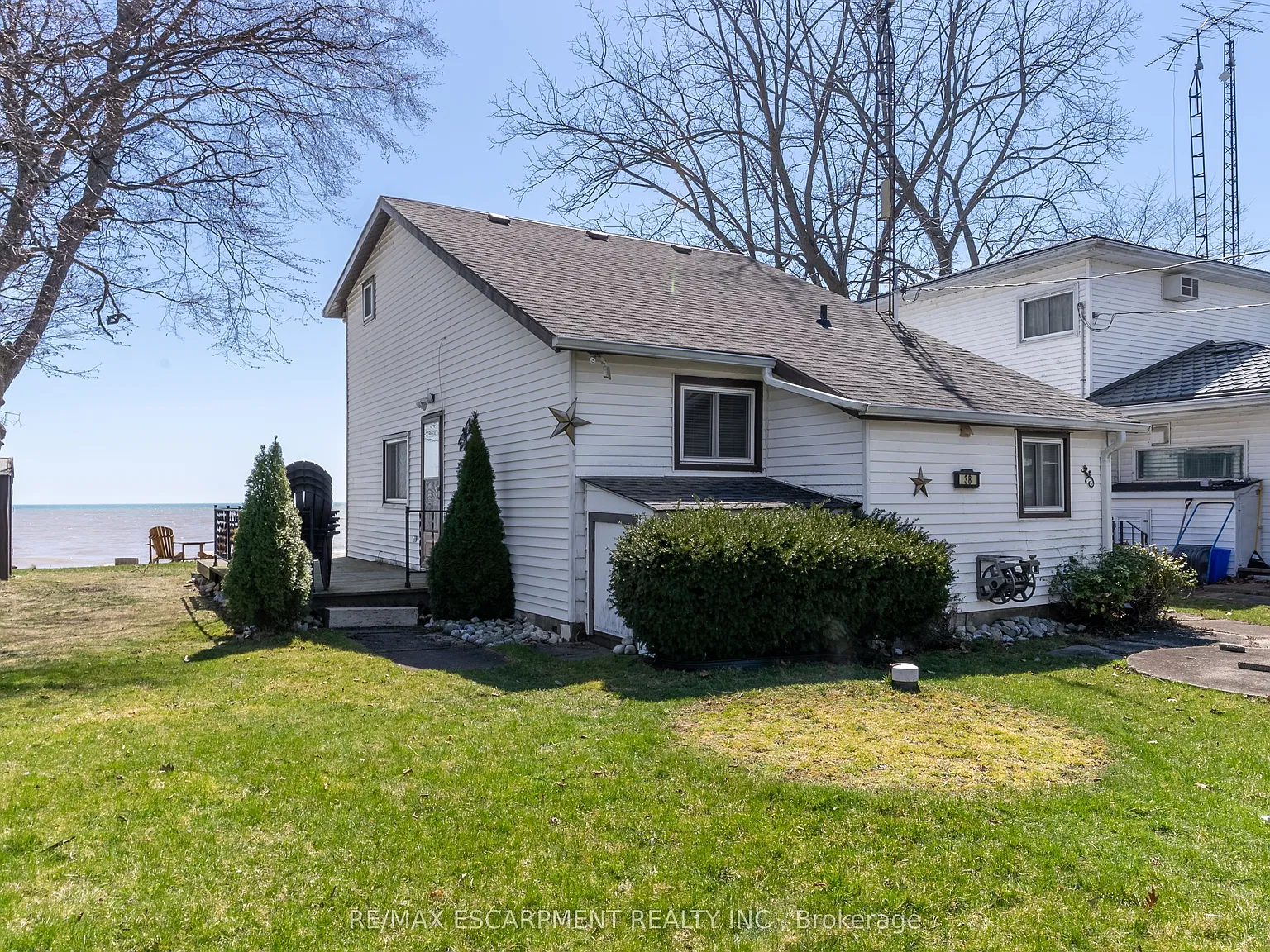 3 bed, $2,299 — Photo 2