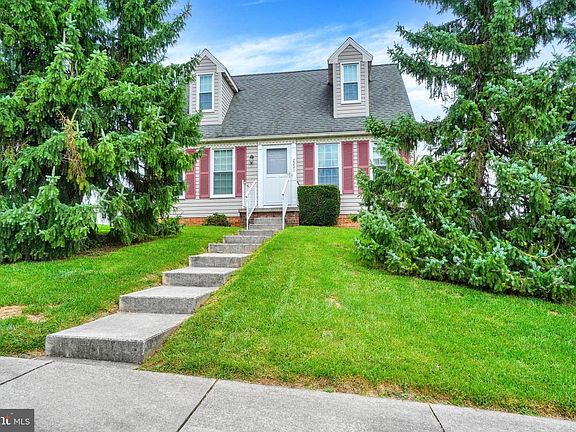 2nd image of 2201 Pleasant View Dr