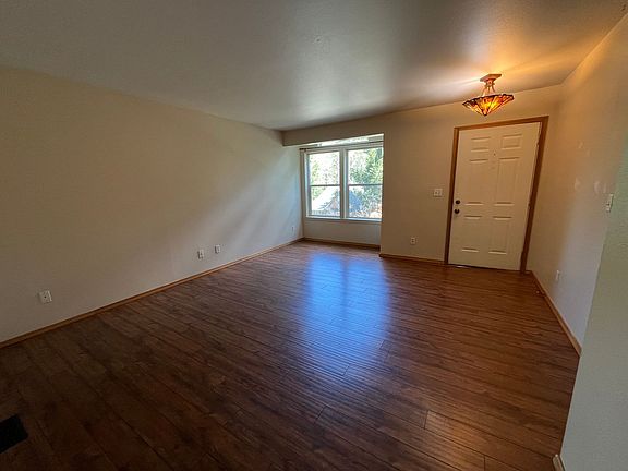 3rd image of 161 Polo Park Dr