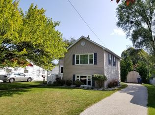 411 S Barclay St, Bay City, MI 48706