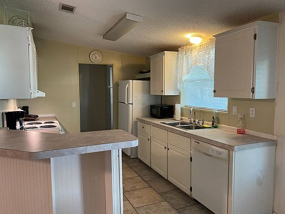4th image of 14213 El Pico St #4227