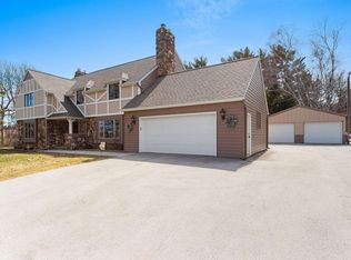 2276 Dollar Rd, De Pere, WI 54115