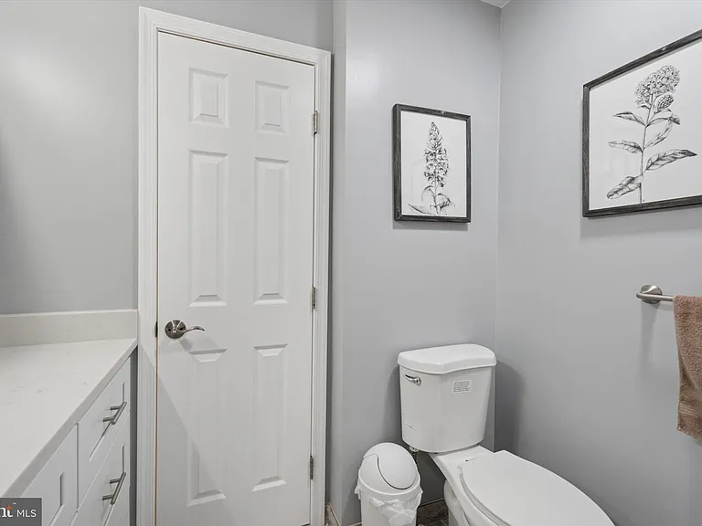 205 Woodside Cir — Photo 22
