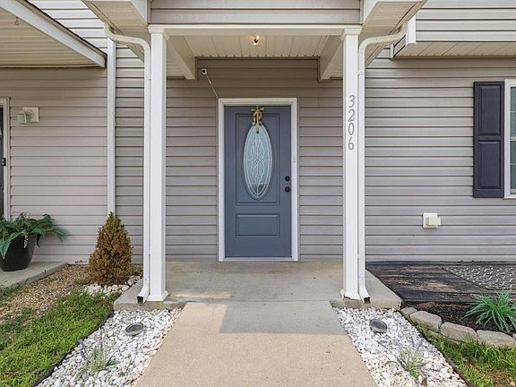 2nd image of 3206 Hebron Ct