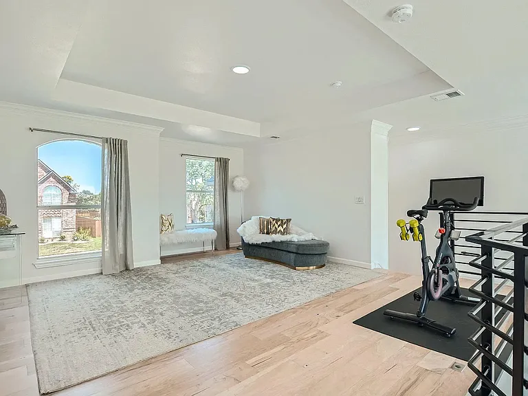 1323 Bradford Dr — Photo 11