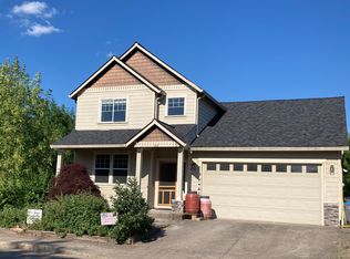 106 S 6th St, Carlton, OR 97111