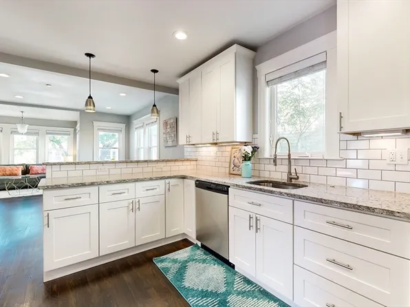 4446-4448 Washington St #1, Roslindale, MA 02131