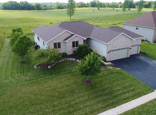 7262 W Ridge Ln, Cherry Valley, IL 61016