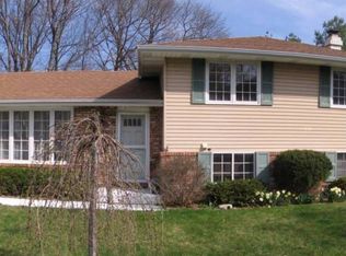 1323 W Grandridge Dr, Dunlap, IL 61525