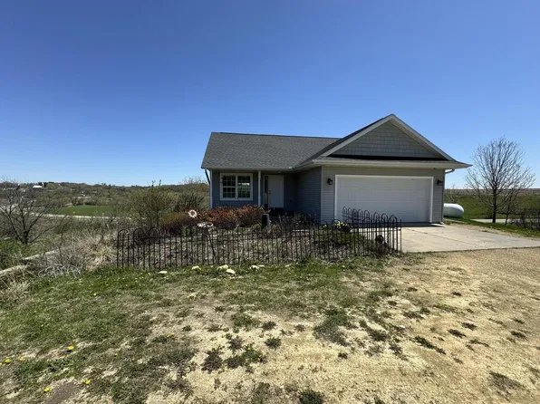 16896 Pond View Lane, Mineral Point, WI 53565