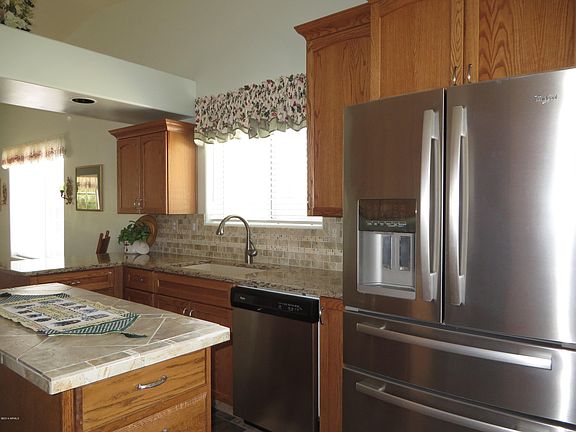3rd image of 1915 S VISTA Drive