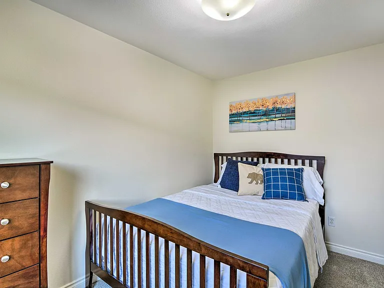 2432 Glacier St — Photo 22