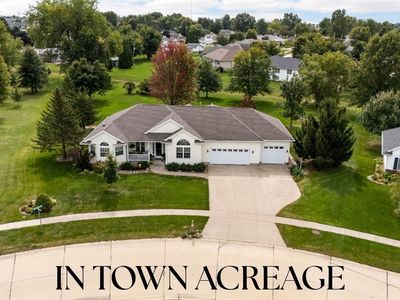 495 Woodview Ave, Robins, IA, 52328