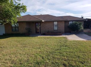 9549 Fuchs Rd, Miles, TX 76861