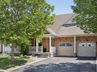 37 Burwell St, Whitby, ON L1R0B7
