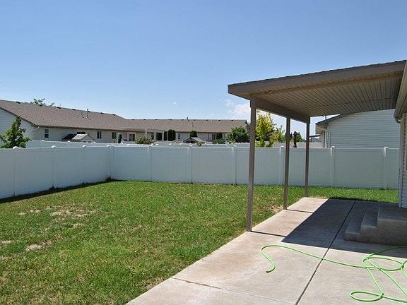 2nd image of 3828 E Briar Creek Cir