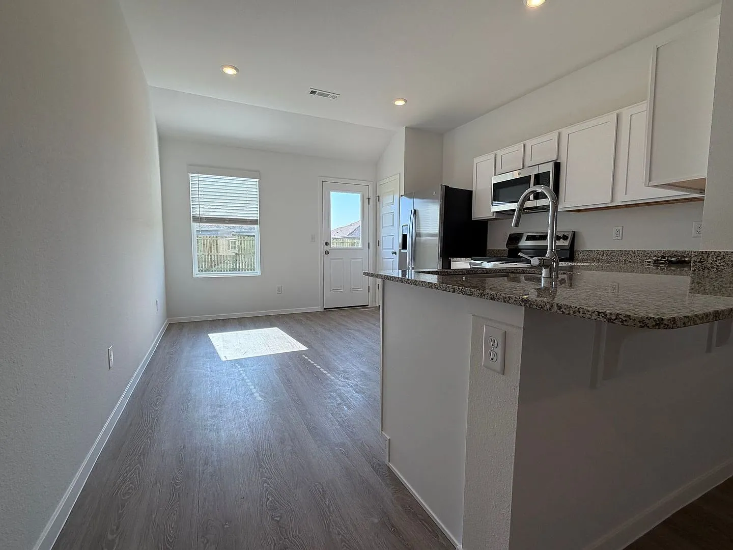 2720 Major Street — Photo 4