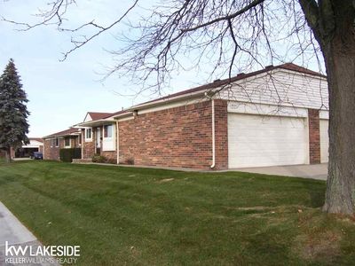 8659 Texas Ct UNIT 2, Warren, MI, 48093