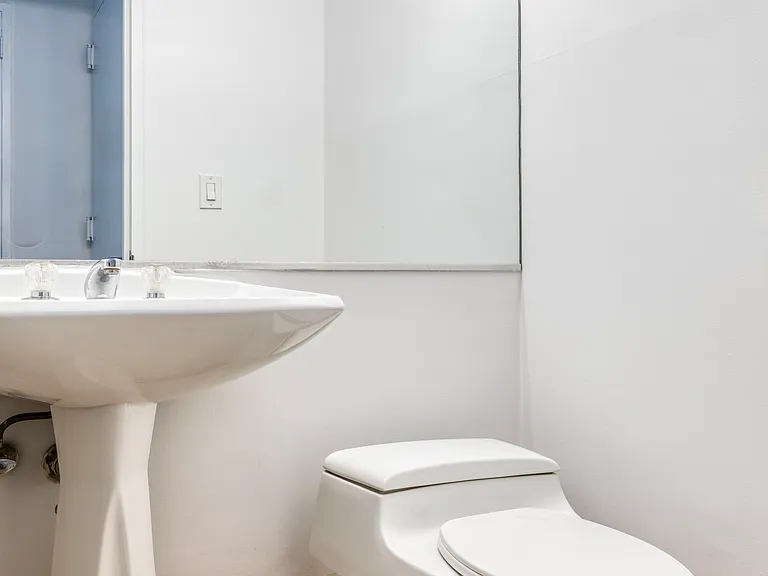 171 E 84th St #3C — Photo 9
